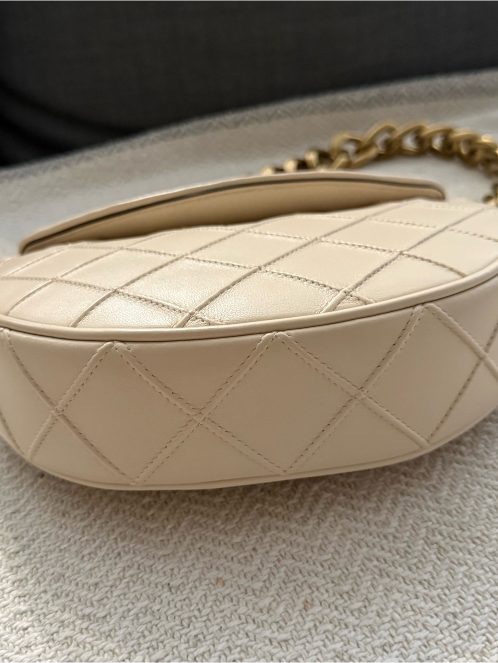 Tory Burch Mini Fleming Crescent Off-White Quilted Leather Bag with Gold Chain - Picture 7 of 9